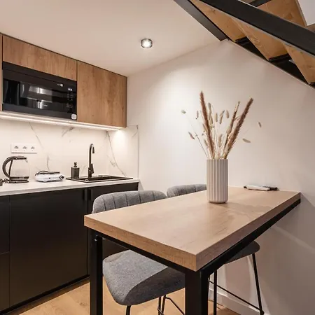 E56 - Grand Boulevard Heritage - Location By Bqa Budapest