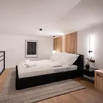 E56 - Grand Boulevard Heritage - Location By Bqa 아파트