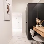 E56 - Grand Boulevard Heritage - Location By Bqa 아파트