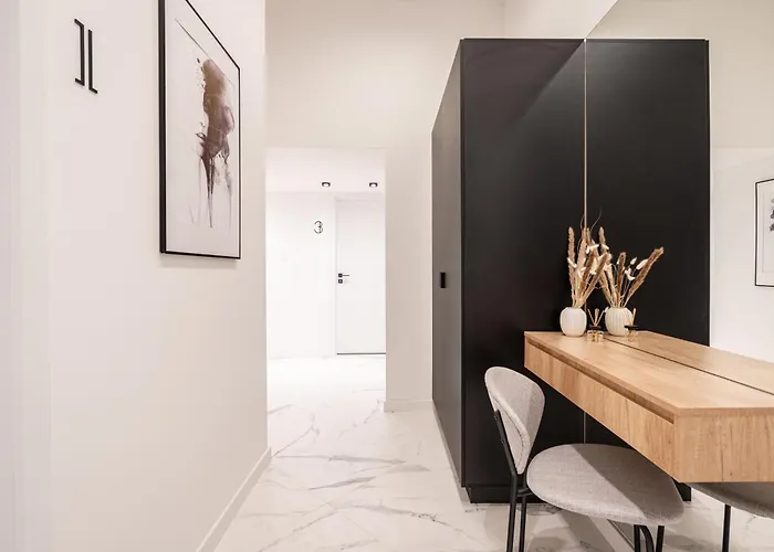 E56 - Grand Boulevard Heritage - Location By Bqa Apartment